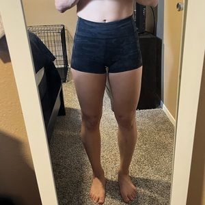 LuLulemon align high rise black camo shorts, 2”